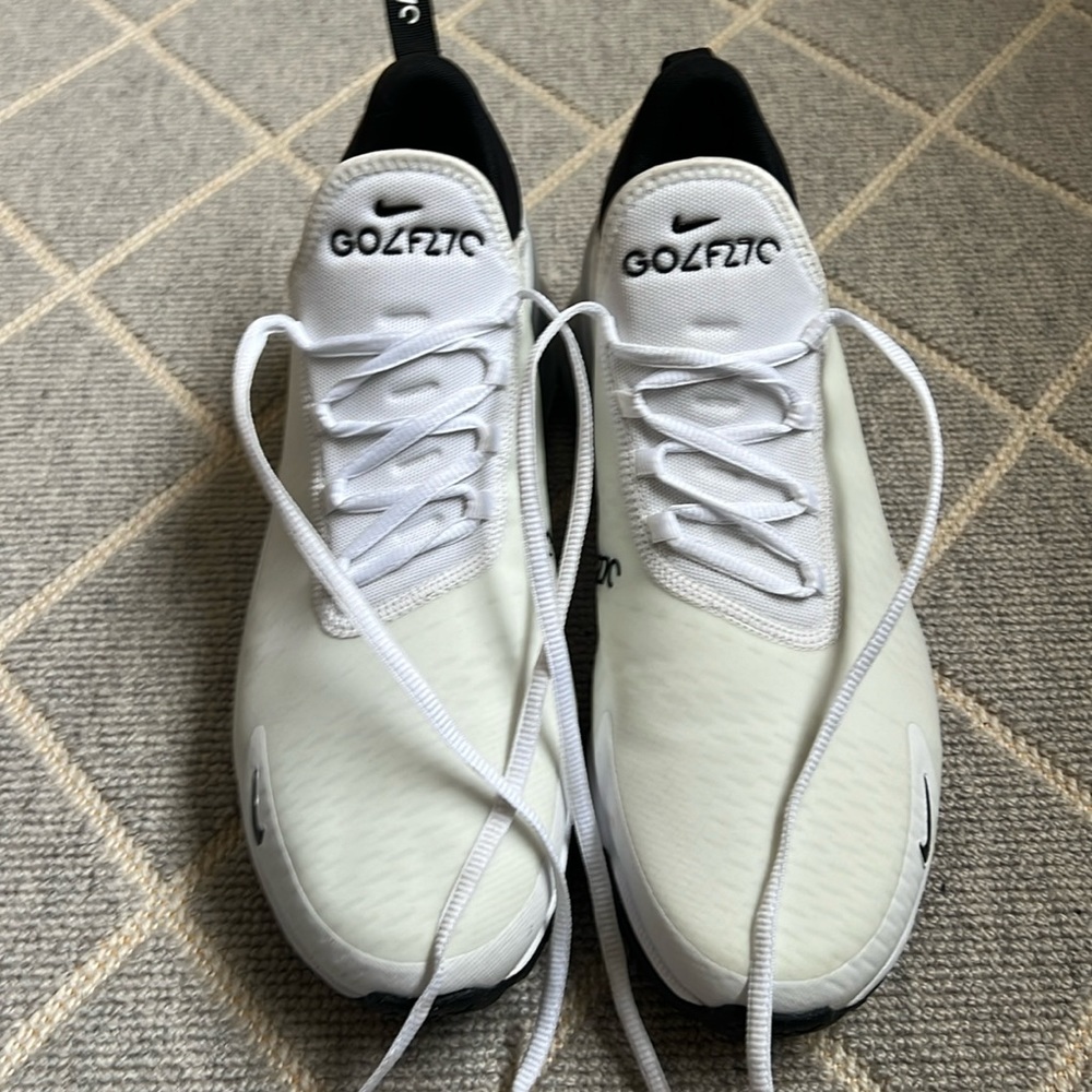 Men’s Nike air golf shoes, size 11